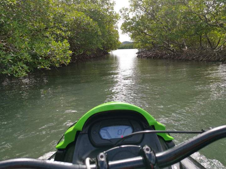 Scooter mer Sainte-Luce